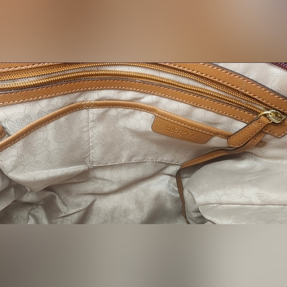 Michael Kors Kempton Nylon Tote - Picture 10 of 12